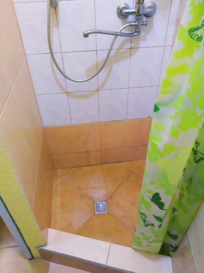 Lviv Appartment On Yaroslava Mudrogo 14 Luaran gambar