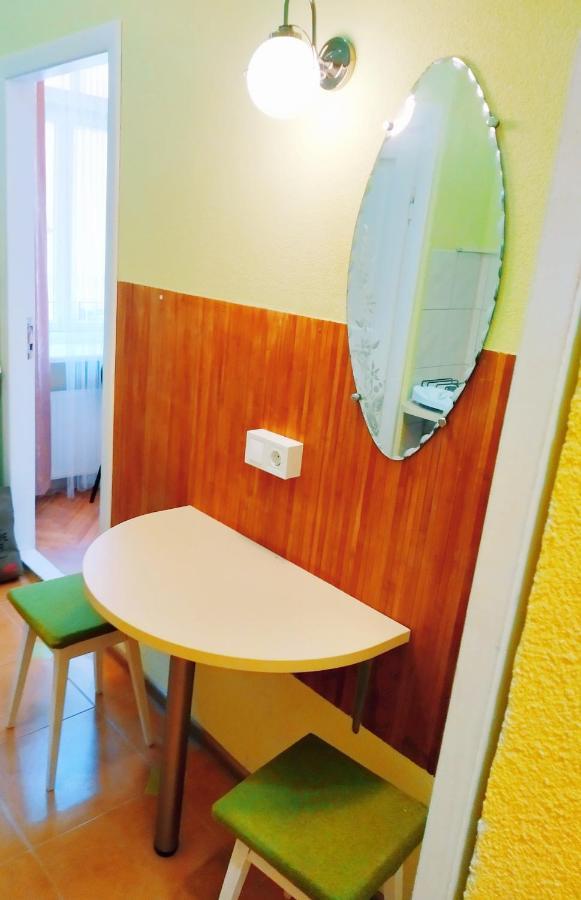 Lviv Appartment On Yaroslava Mudrogo 14 Luaran gambar
