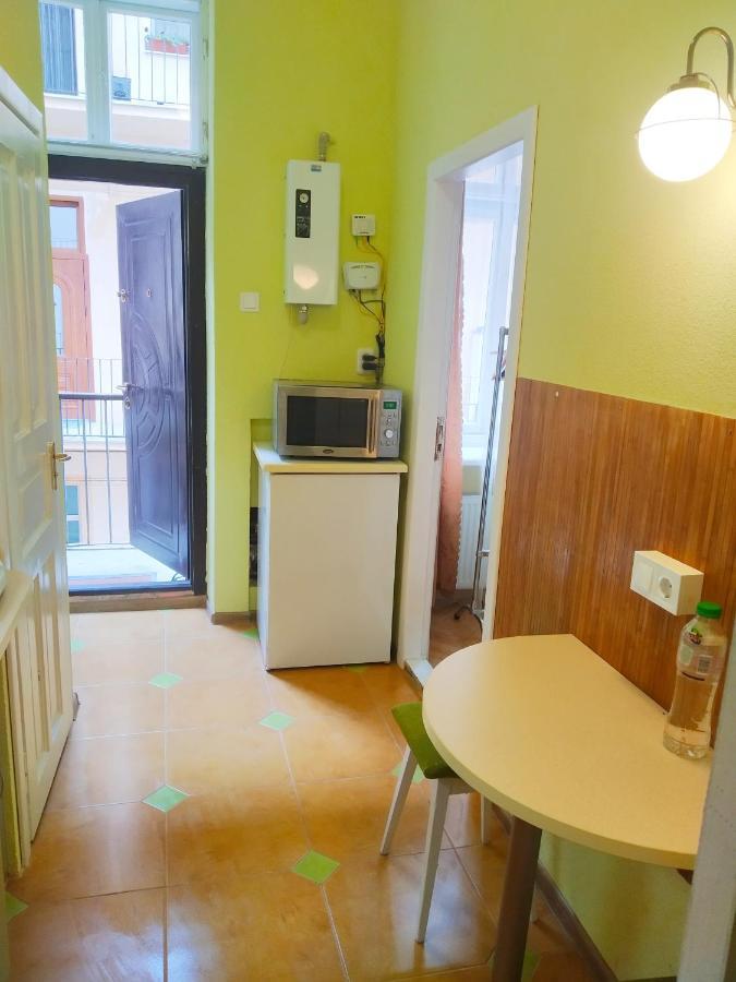 Lviv Appartment On Yaroslava Mudrogo 14 Luaran gambar
